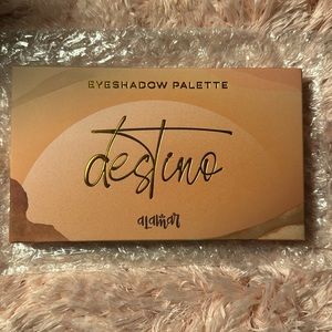 New Destino Eyeshadow Palette